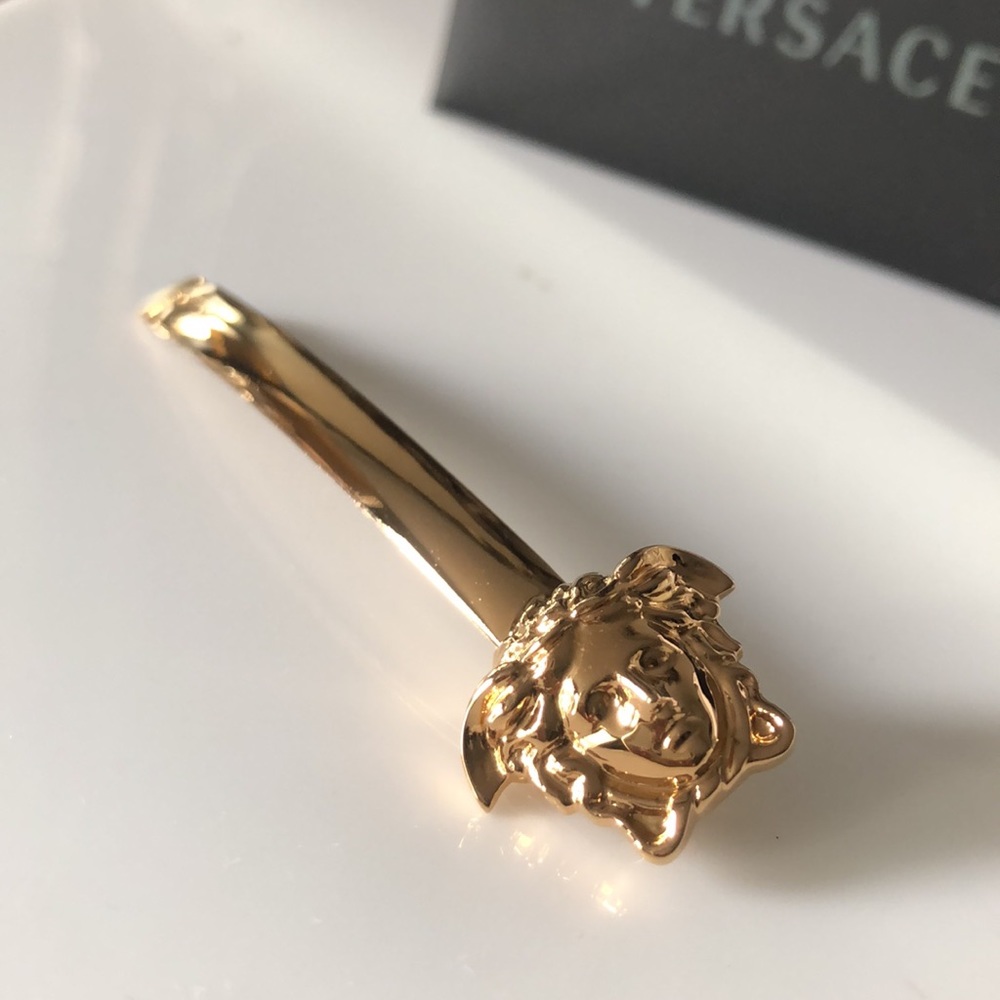 VERSACE Gold 'La tone Medusa' Hair Clip - Picture 5 of 9